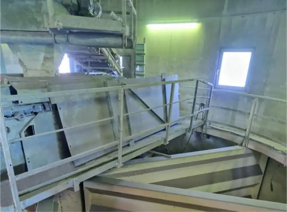 Mixing silo